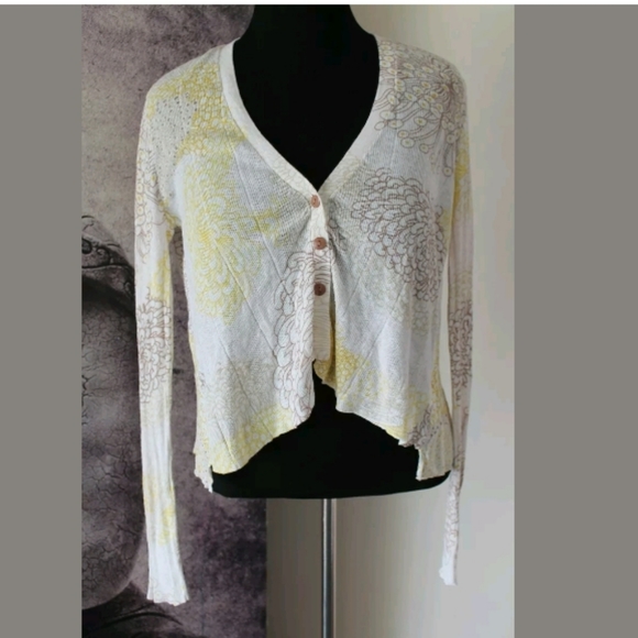 sparrow Sweaters - Anthropologie SPARROW Linen‎ Blend Button Down Ligh